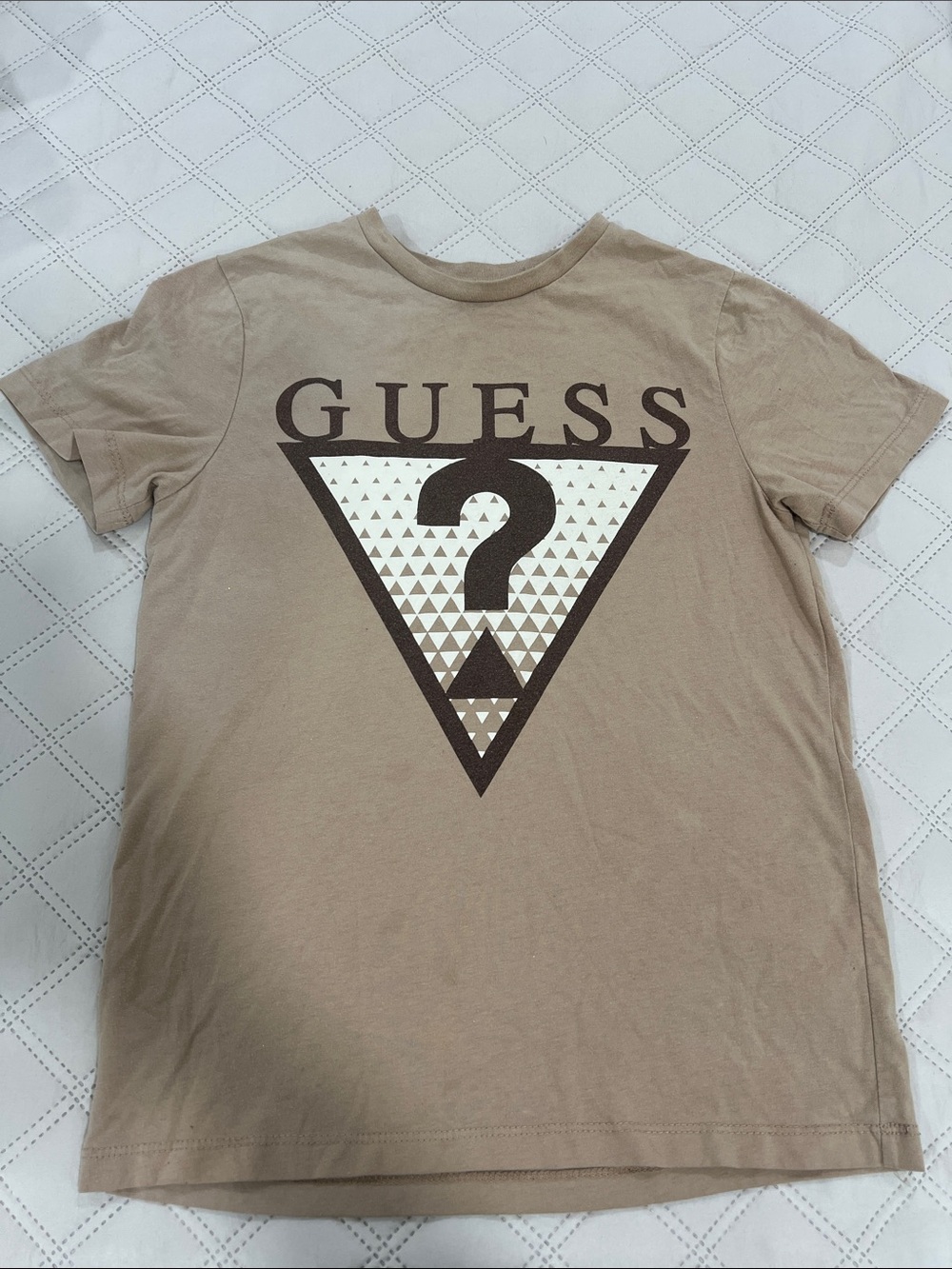 GUESS Men’s Tan Logo Triangle Graphic Tee